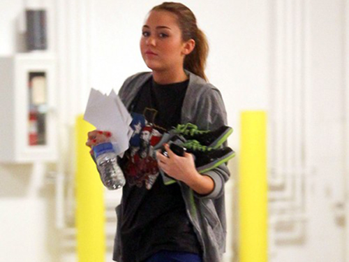 Miley Cyrus làm nhà lãnh đạo trẻ toàn cầu